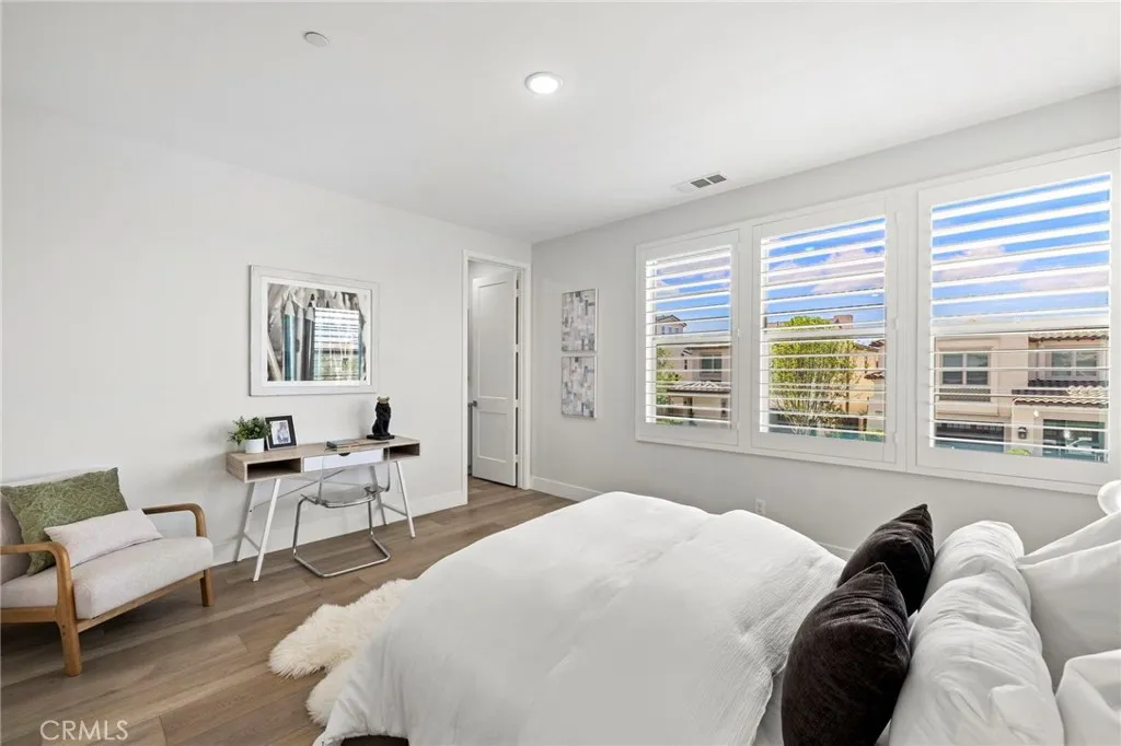 Additional image 49 of 53 Lunar, Irvine, CA 92618