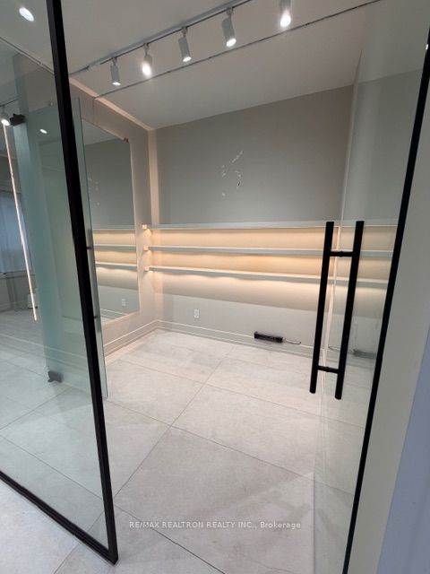 Additional image 5 of 3355 Yonge Street, Toronto, ON, M4N 2M6