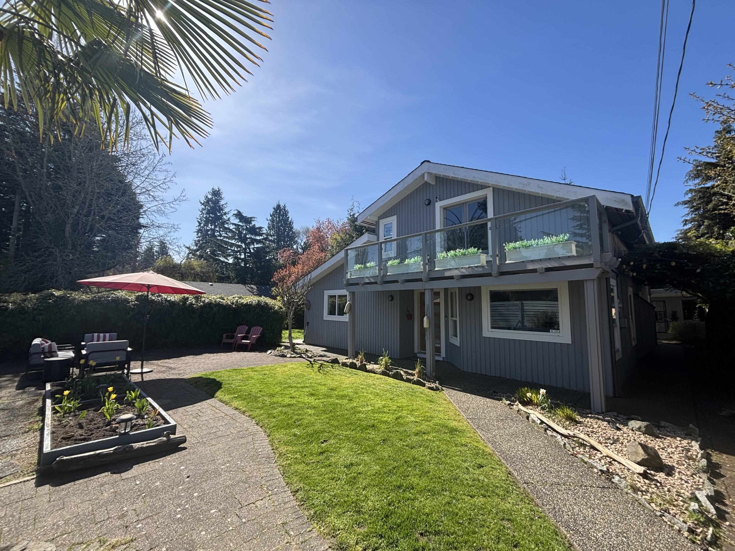 12272 Agar Street, Surrey, BC, V4A 3C2