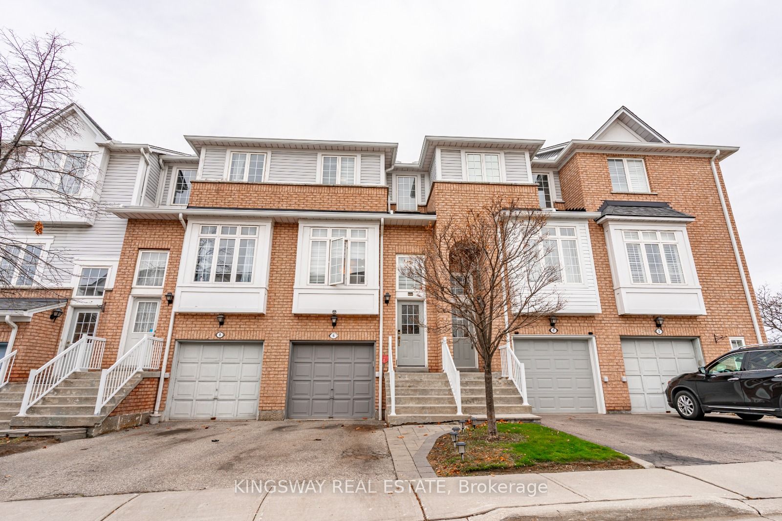 6-280 Hillcrest Avenue, Mississauga, ON, L5B 4L3