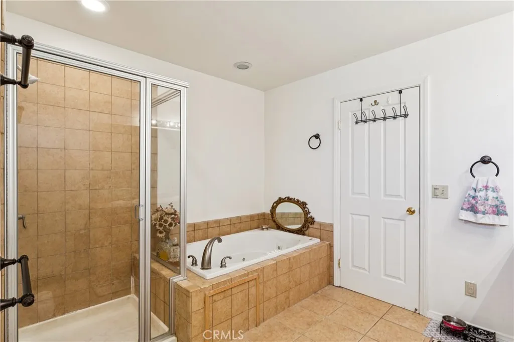 Additional image 61 of 879 Spruce Lane, Sugarloaf, CA 92386