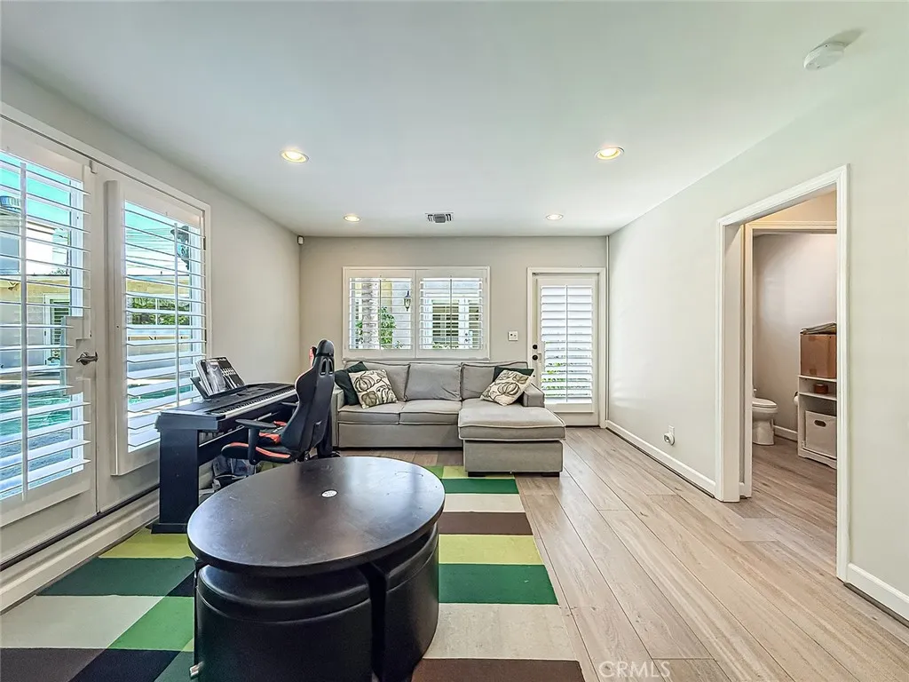 Additional image 144 of 23433 Hatteras St, Woodland Hills, CA 91367