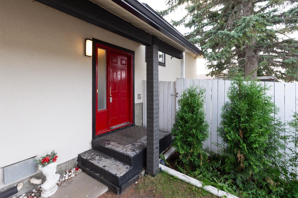 Additional image 5 of 95 Castleridge Close NE, Calgary, AB, T3J1Y9