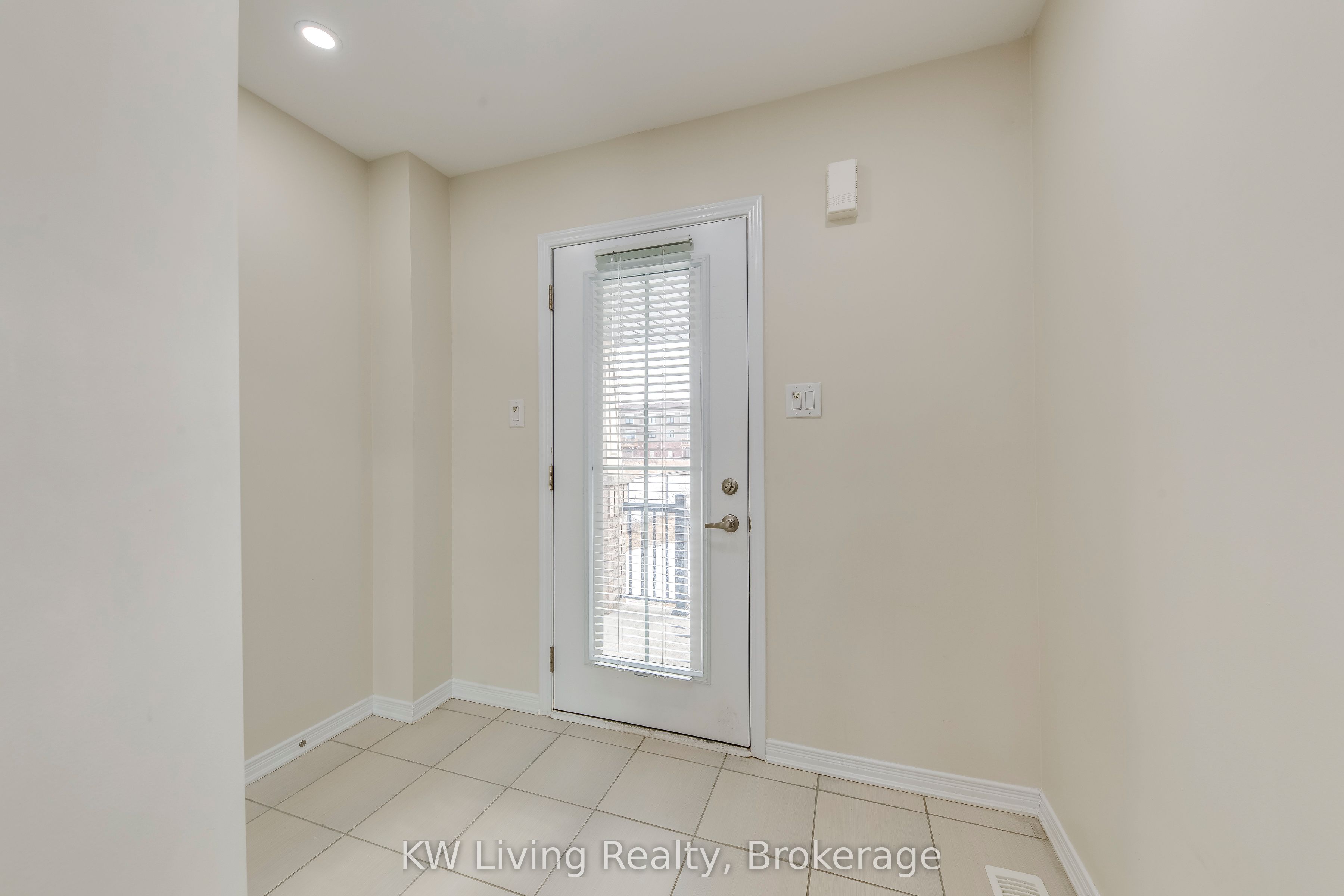 Additional image 2 of Upper-17 Allcroft Court, Hamilton, ON, L8J 0H7