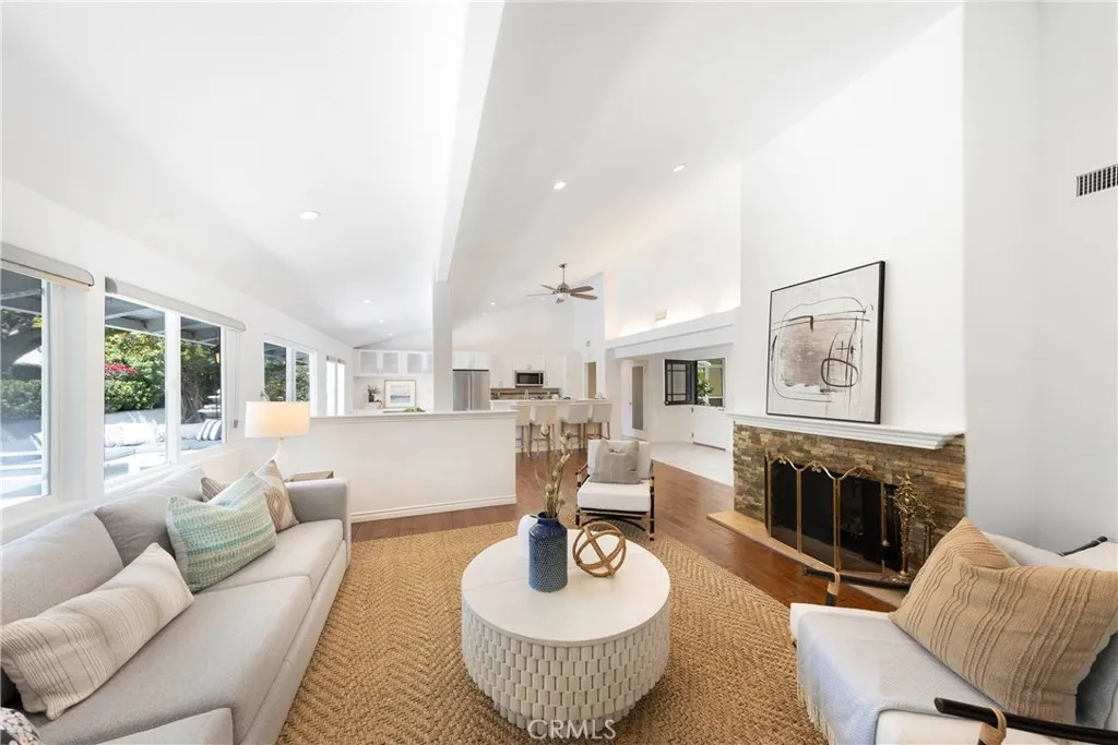 Additional image 6 of 2102 Vista Entrada, Newport Beach, CA 92660