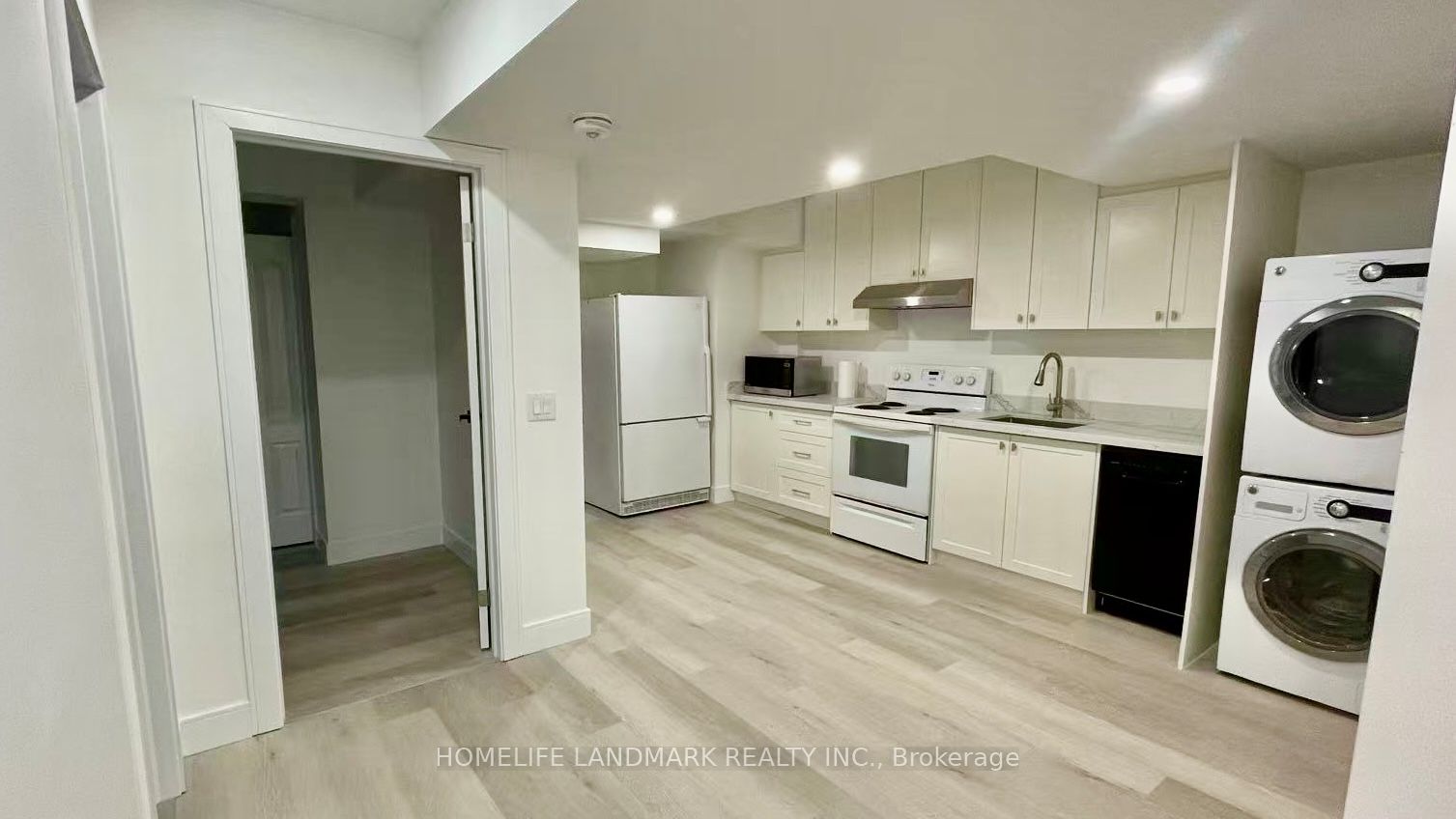 Additional image 4 of 1556 Crestview Avenue, Mississauga, ON, L5G 3P6
