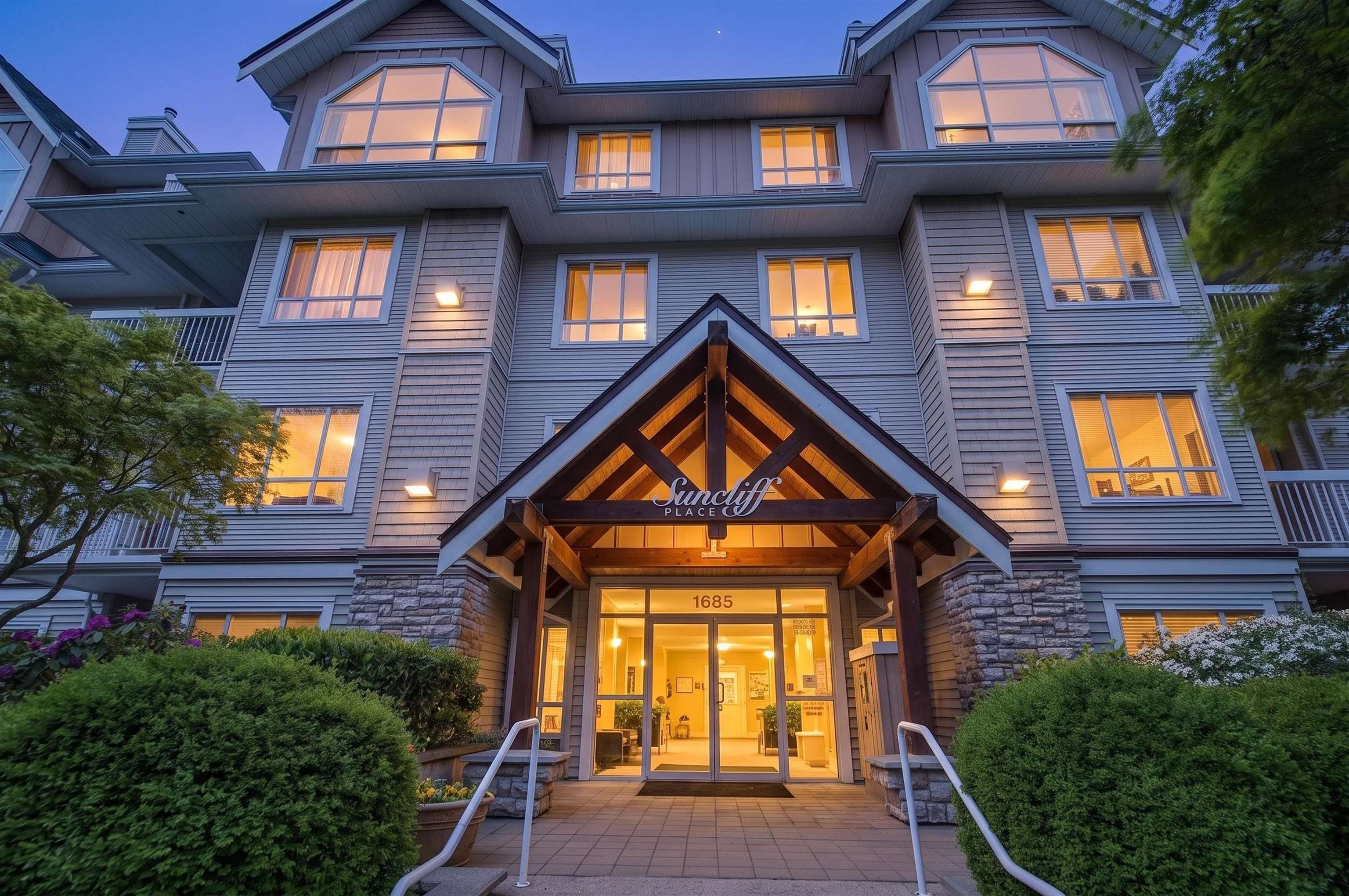 Additional image 3 of 201-1685 152a Street, Surrey, BC, V4A 9Y1