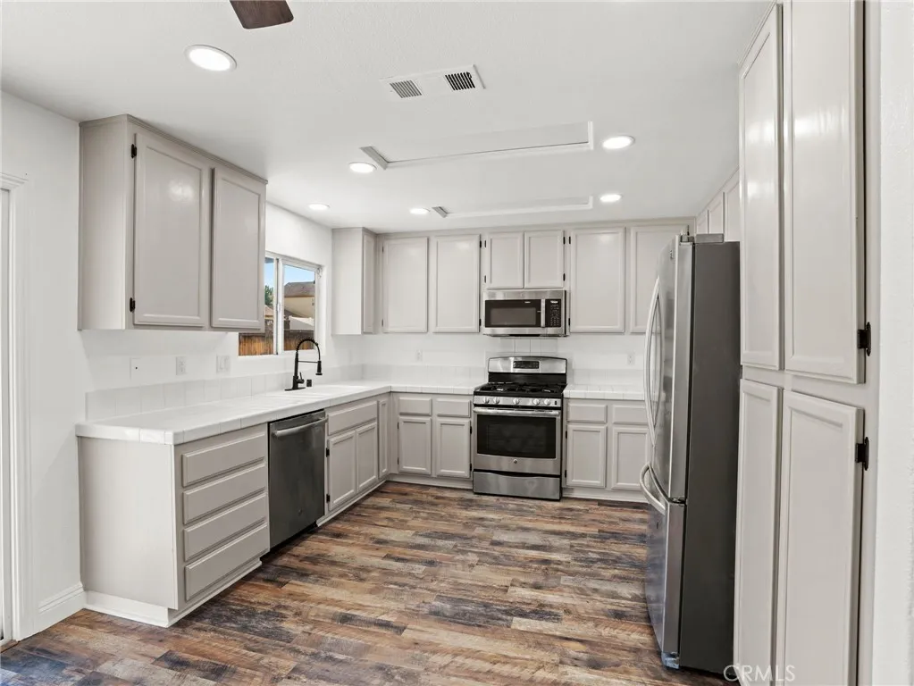 Additional image 63 of 11373 Essex Court, Adelanto, CA 92301
