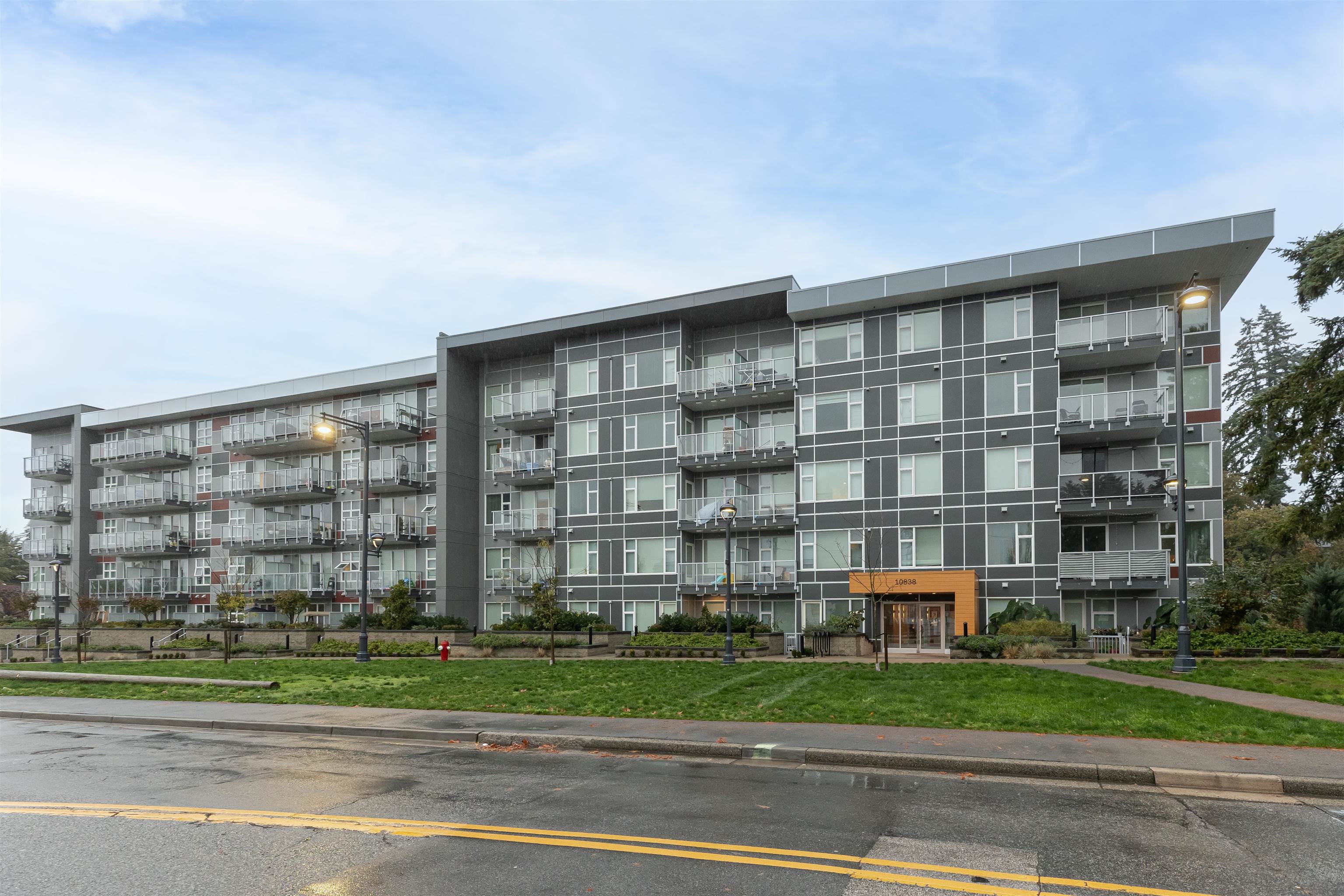 Additional image 2 of 406-10838 Whalley Boulevard, Surrey, BC, V3R 0G8