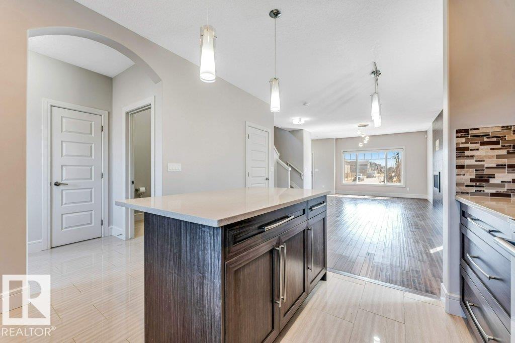 Additional image 5 of 2604 20 Avenue NW, Edmonton, AB, T6T0Y7