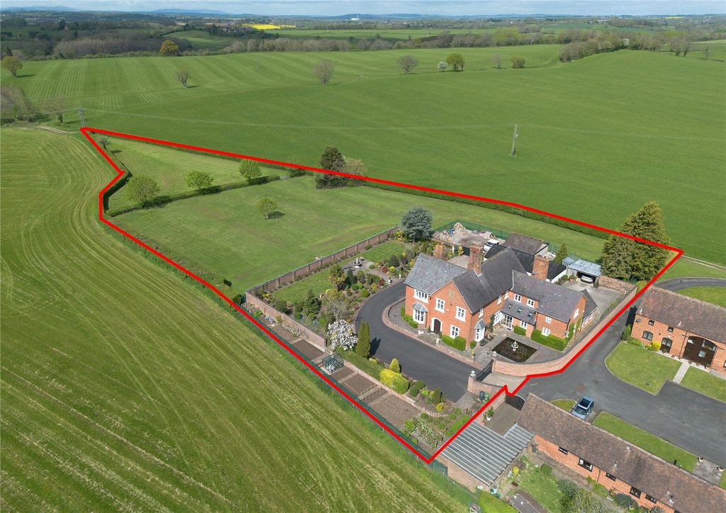 Additional image 2 of 5 bed equestrian for saleElmbridge, Droitwich, Worcestershire WR9