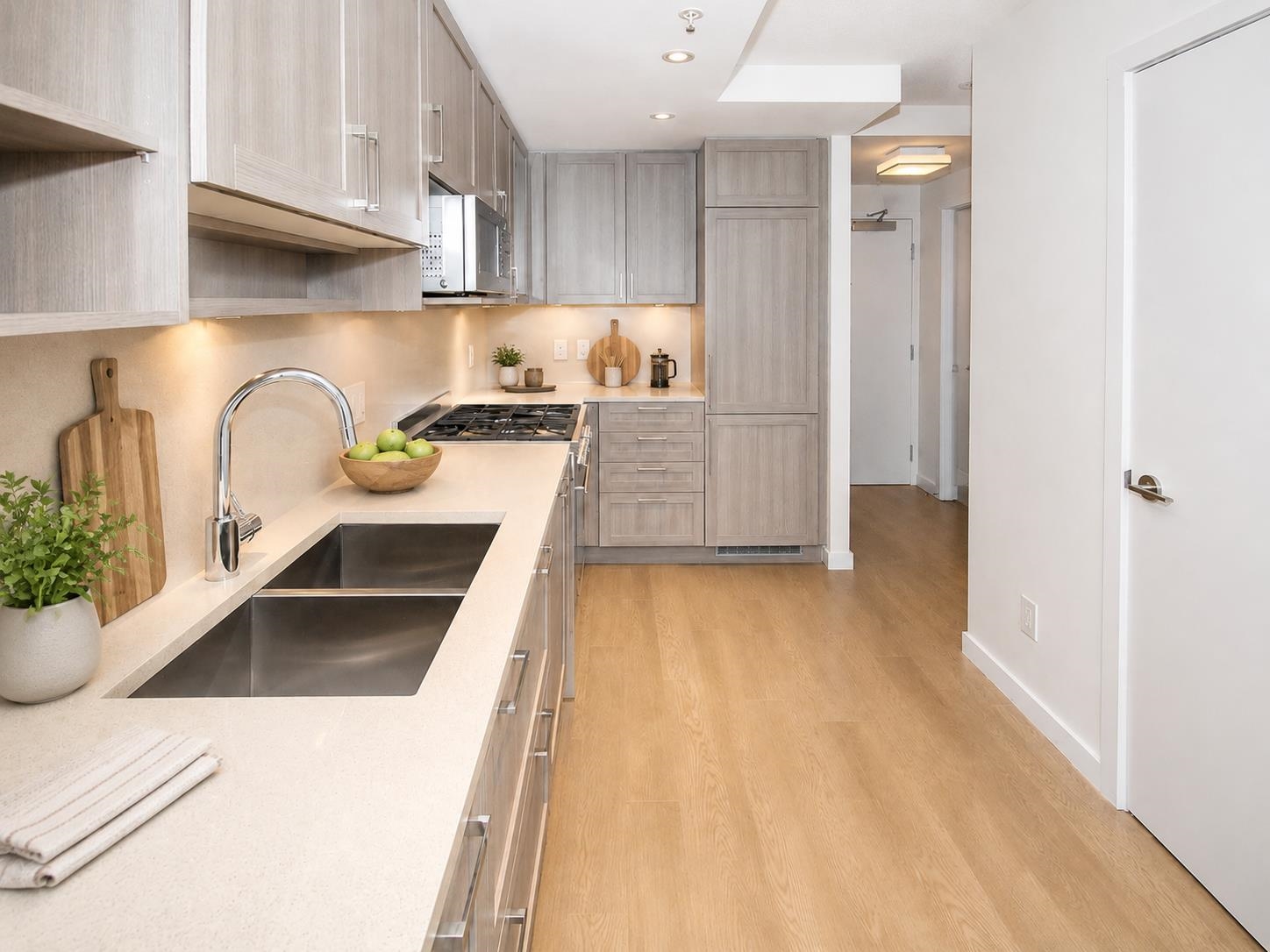 Additional image 3 of 3104-5665 Boundary Road, Vancouver, BC, V5R 0E4
