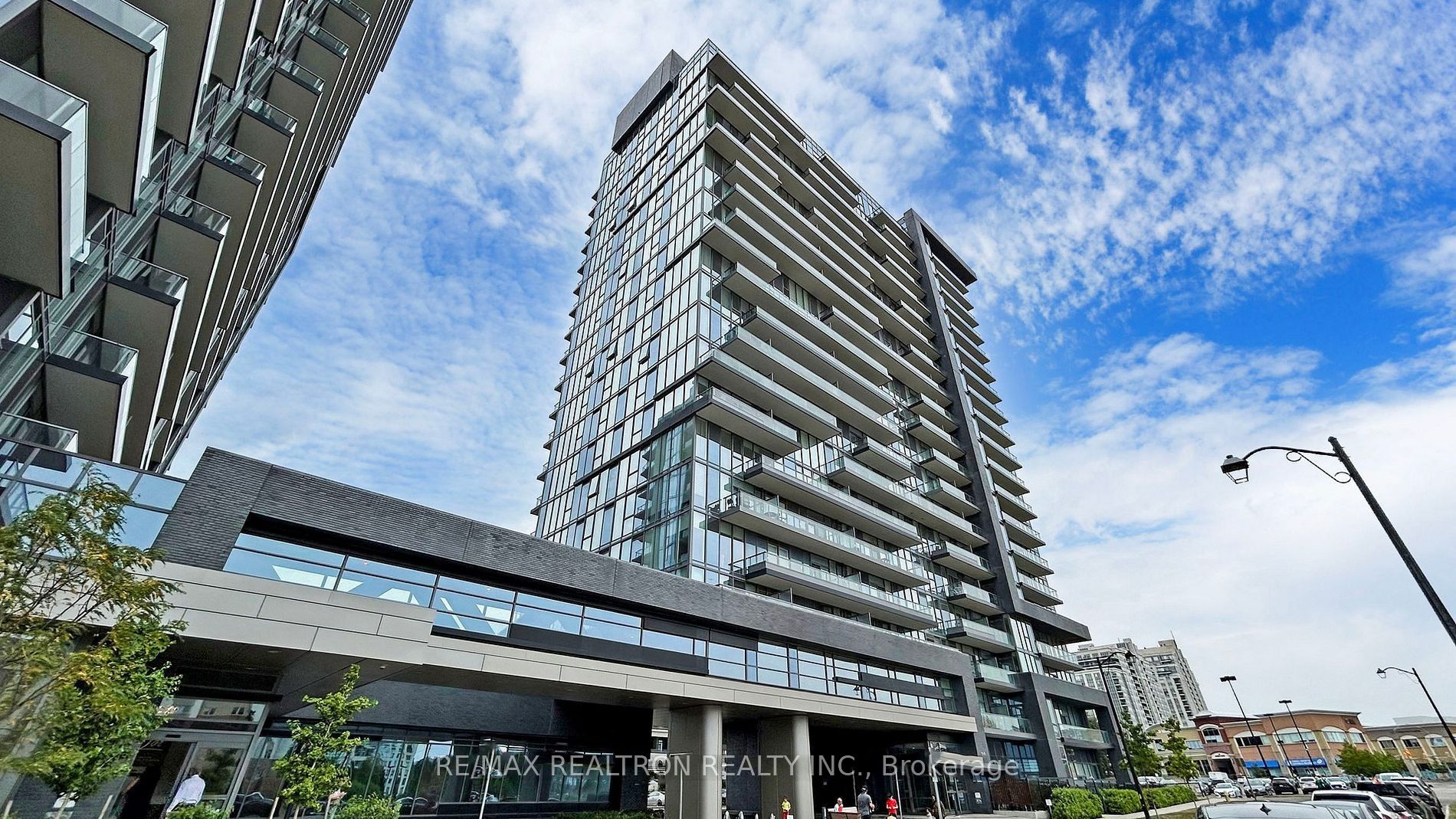 602-20 Gatineau Drive, Vaughan, ON, L4J 0L3