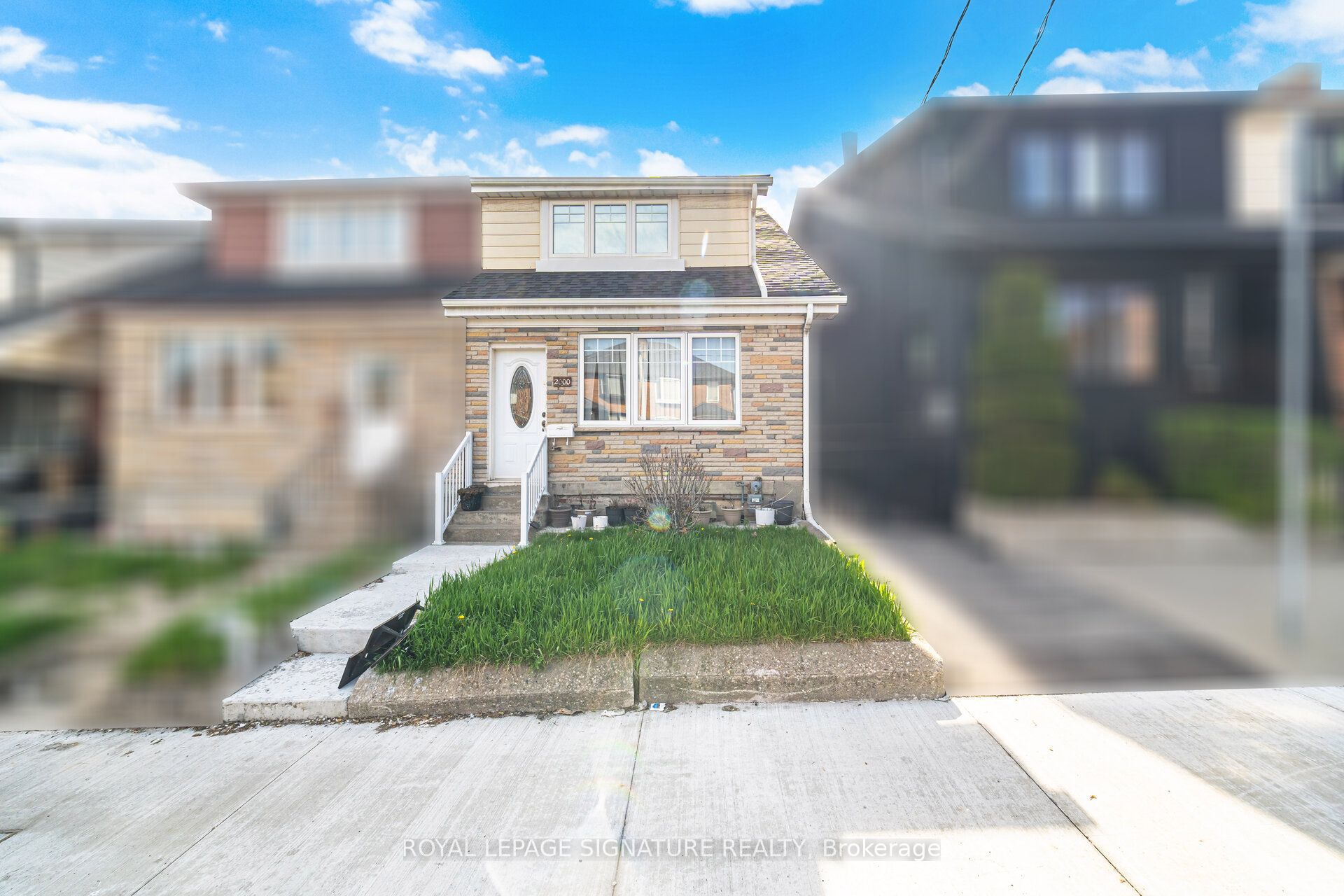 Additional image 2 of 2-2000 Dufferin Street, Toronto, ON, M6E 3R2