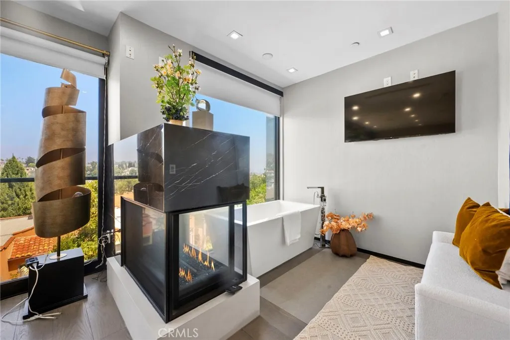 Additional image 47 of 2033 Glencoe Way, Los Angeles, CA 90068