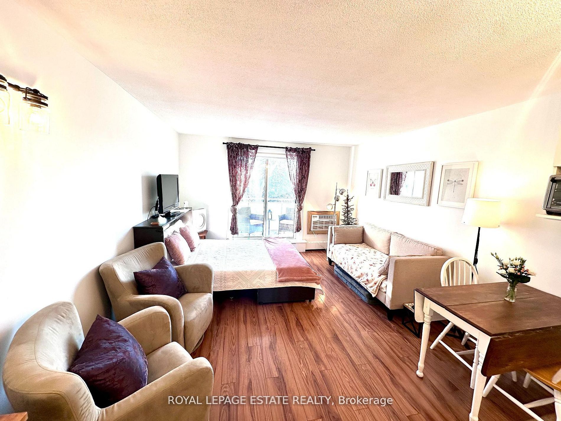 Additional image 2 of 309-123 Woodbine Avenue, Toronto, ON, M4L 3V8