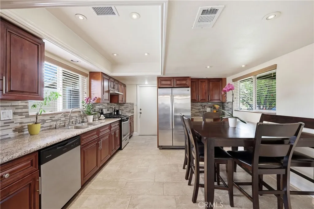 1946 W Broadway, Anaheim, CA 92804 photo 5