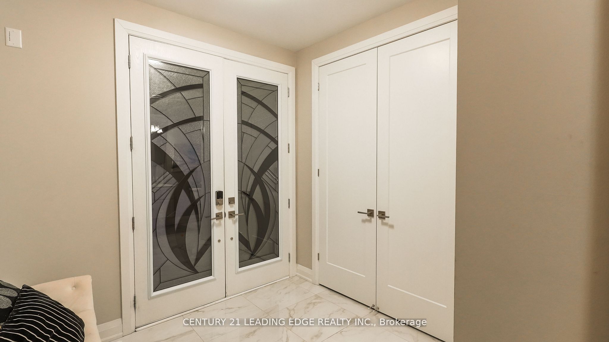 Additional image 4 of 34 Huggins Drive, Whitby, ON, L1P 0N4