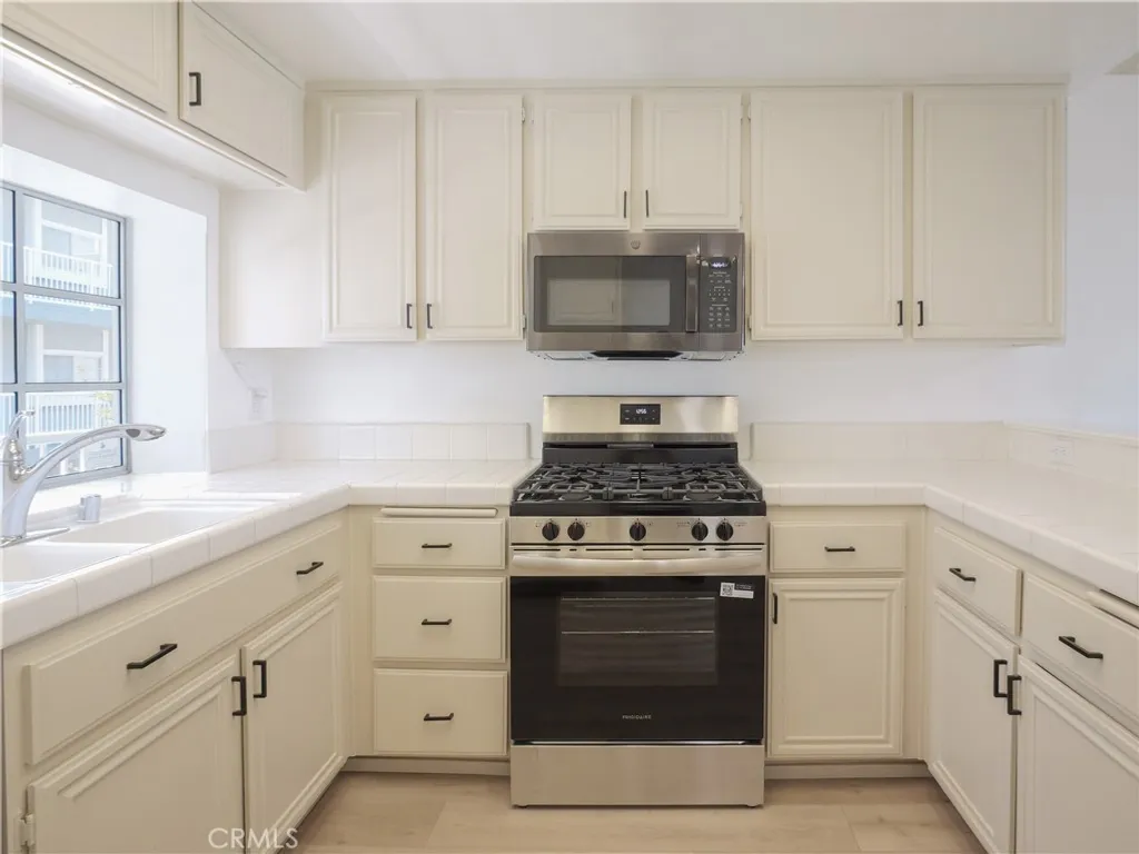 Additional image 11 of 1418 Brett Place #206, San Pedro, CA 90732
