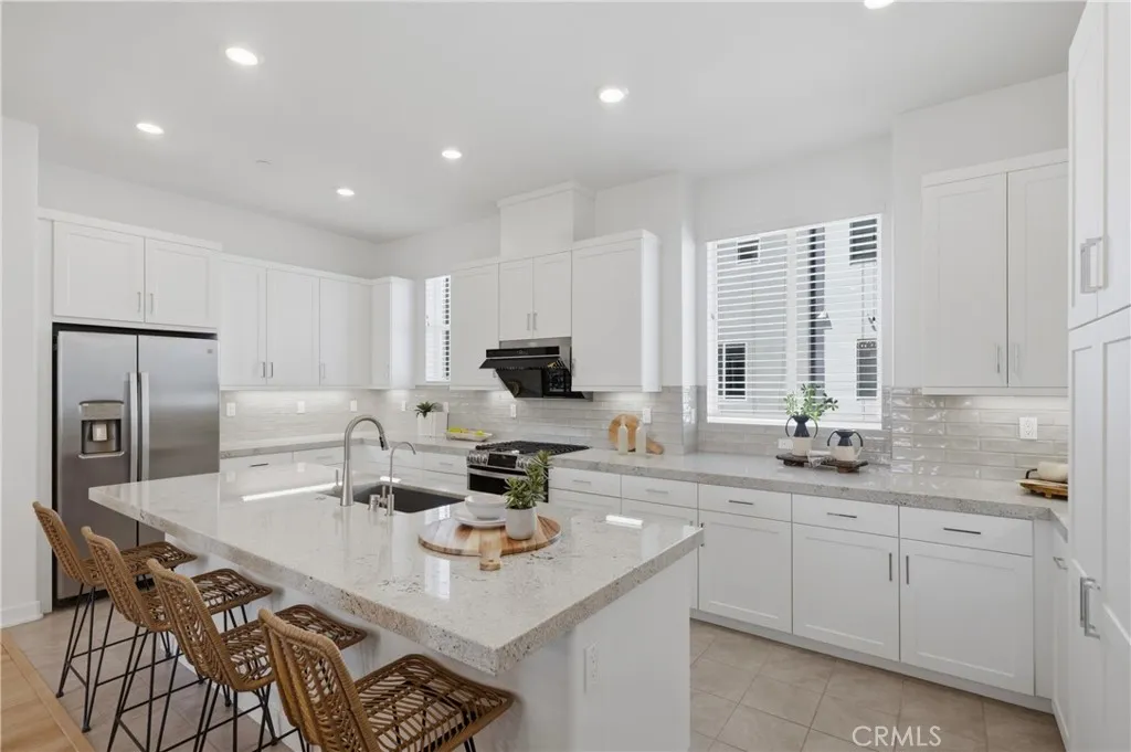 Additional image 16 of 253 Sash, Irvine, CA 92618