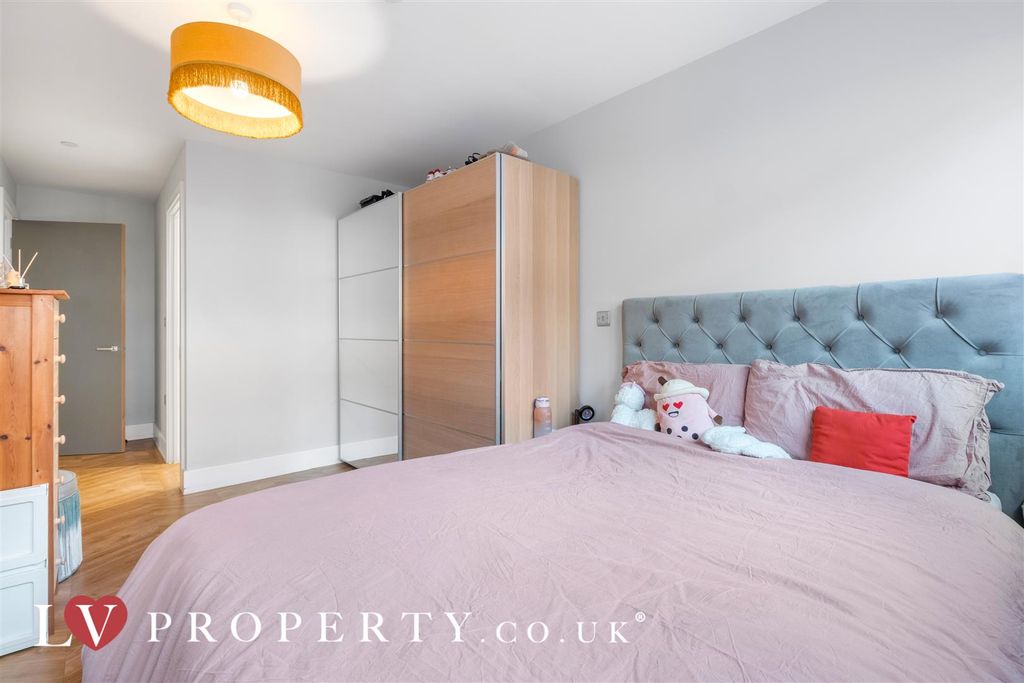 Additional image 8 of 2 bed flat for saleNewhall Street, Birmingham, West Midlands B3
