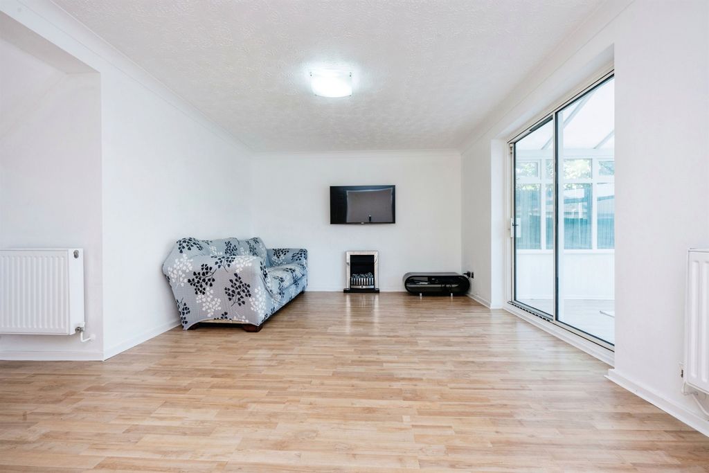 Additional image 6 of 4 bed detached house for saleNicholls Close, Barton-Le-Clay, Bedford MK45