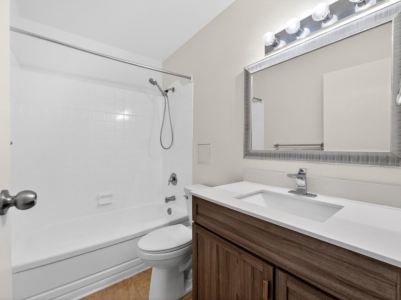 Additional image 6 of 310-170 4th Street W, North Vancouver, BC, V7M 1H5