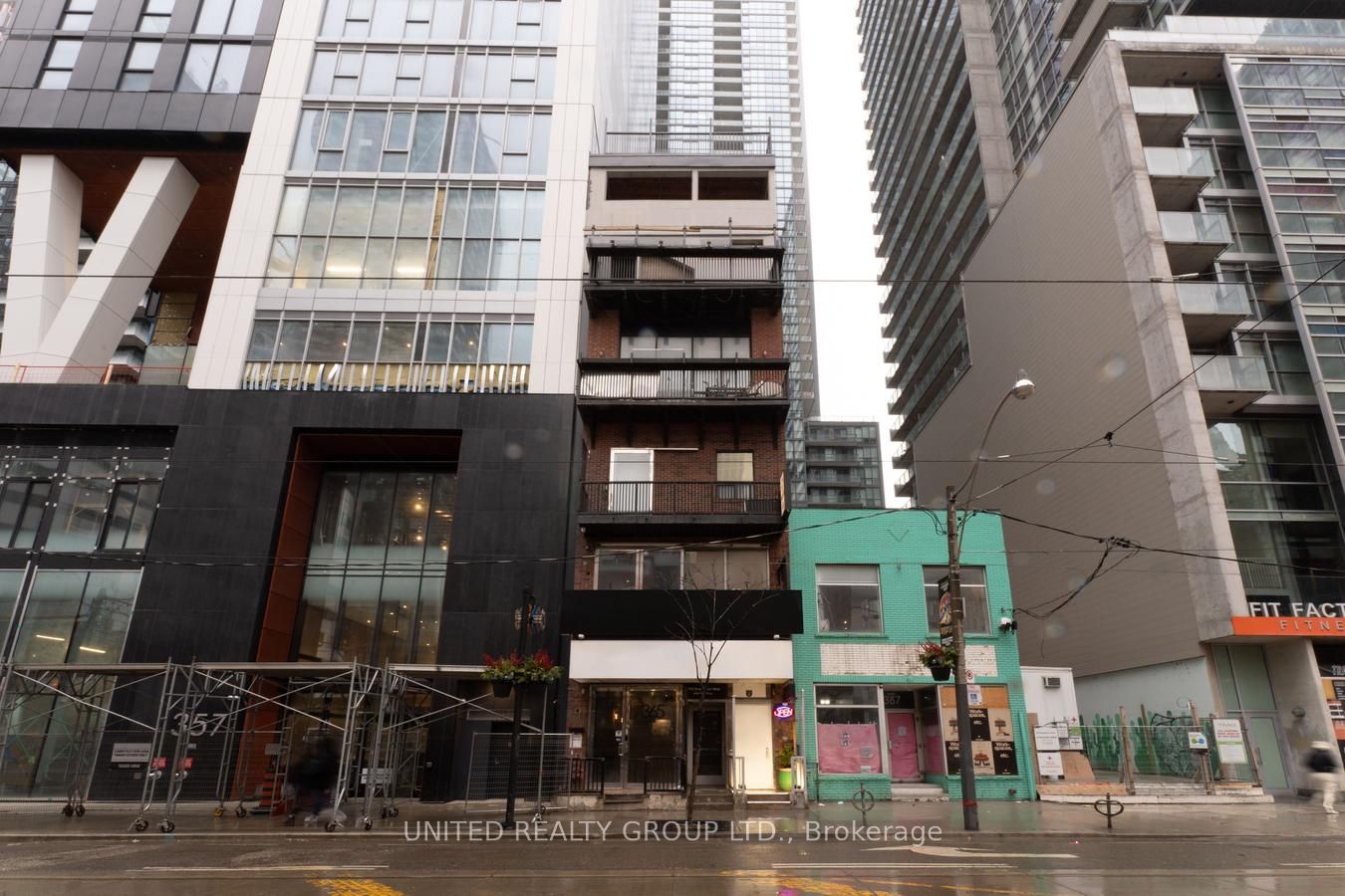 Additional image 4 of Main-365 King Street W, Toronto, ON, M5V 1K1
