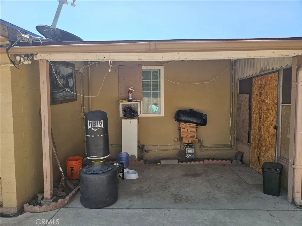 Additional image 98 of 537 E 3rd St, Rialto, CA 92376