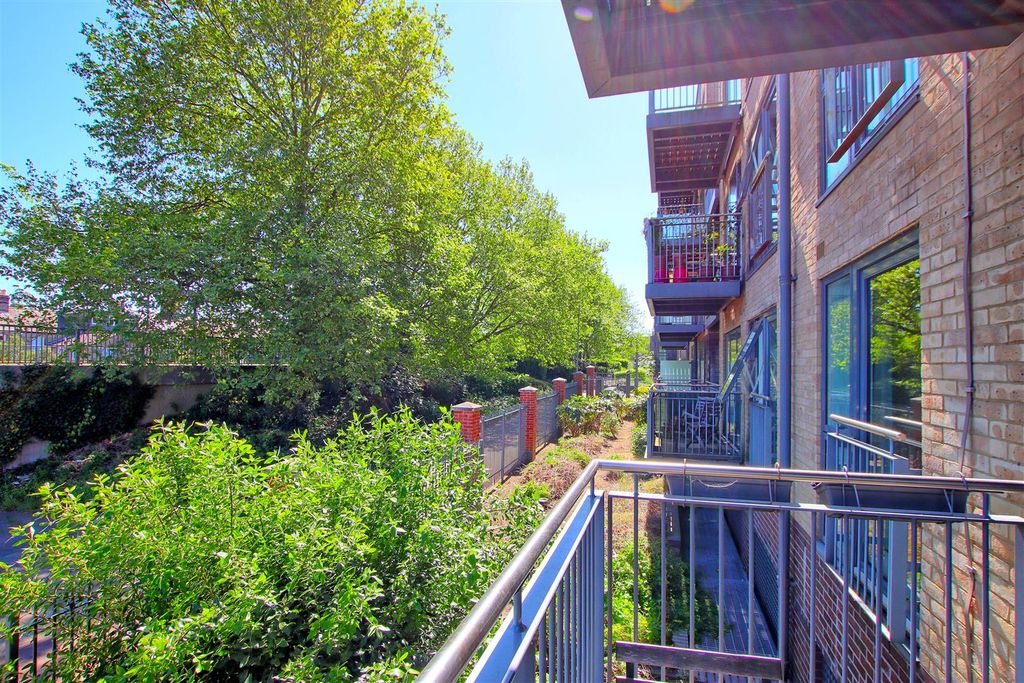Additional image 11 of 1 bed flat for saleKingsley Walk, Cambridge CB5