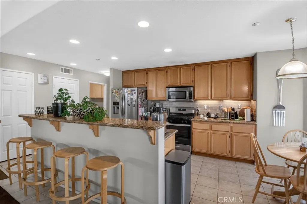 Additional image 13 of 15370 Twinberry Court, Fontana, CA 92336