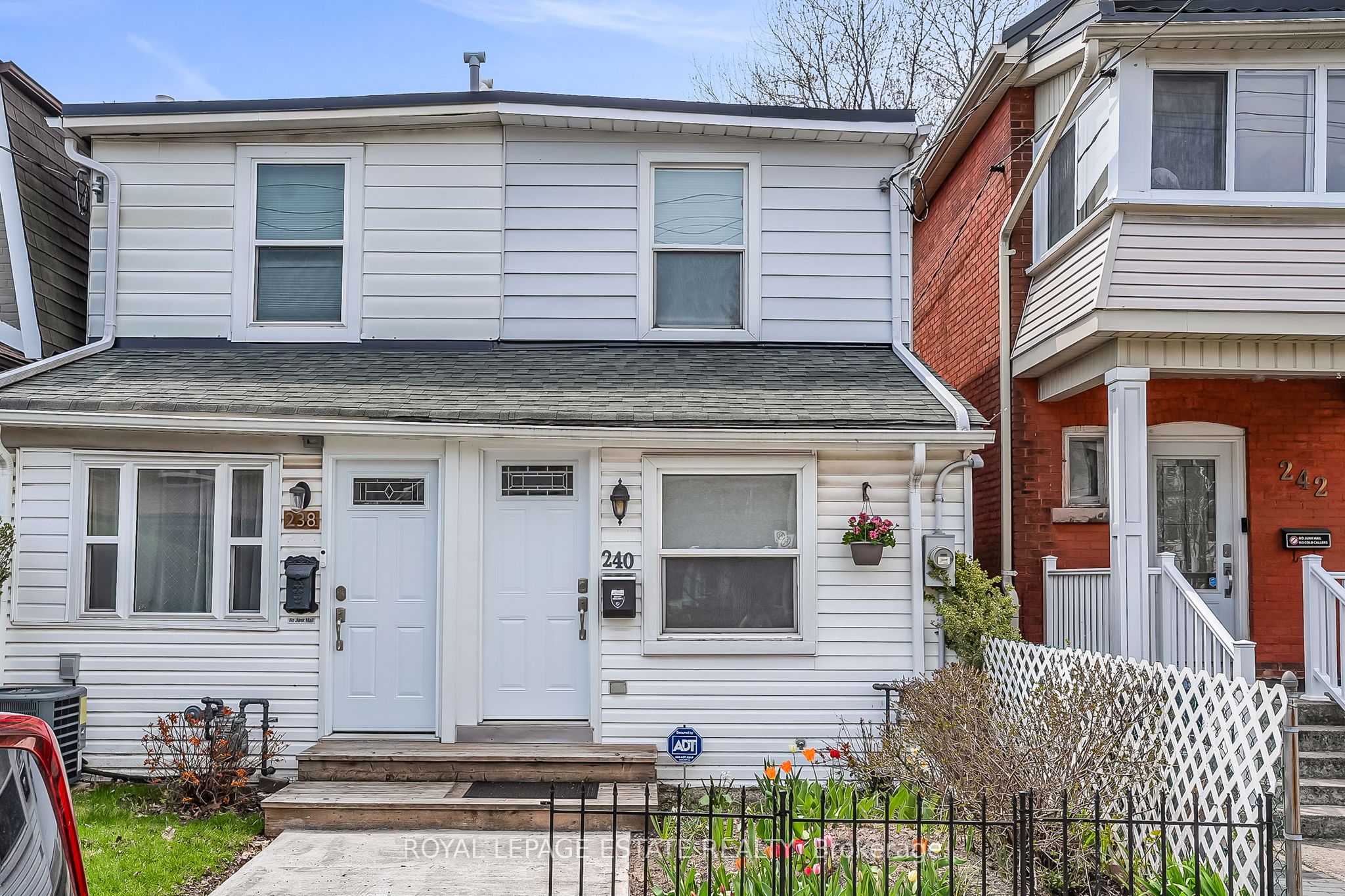 240 Cedarvale Avenue, Toronto, ON, M4C 4K2