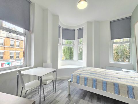 Tottenham Lane, Crouch End/Hornsey N8, Studio to rent