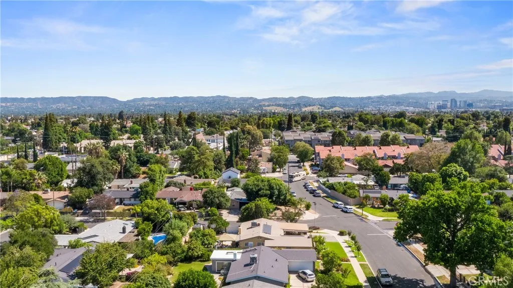 Additional image 110 of 8420 Cozycroft Ave, Winnetka, CA 91306