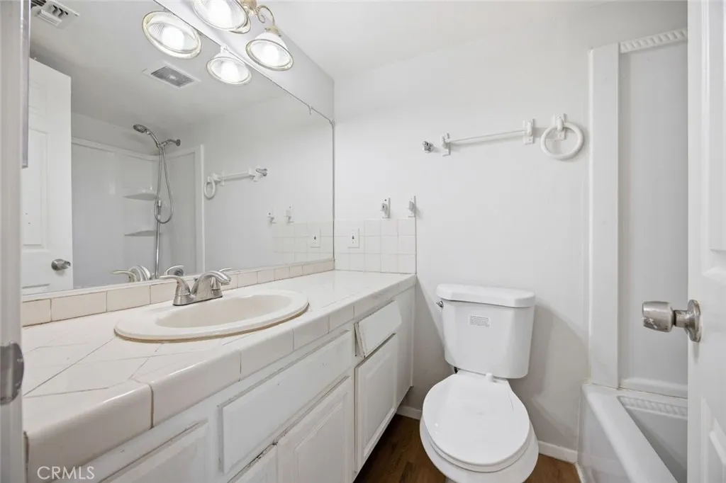 Additional image 15 of 8927 Cedros Avenue Unit 8, Panorama City, CA 91402