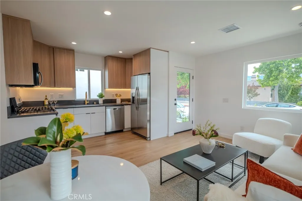 Additional image 37 of 1141 N Lima Street, Burbank, CA 91505