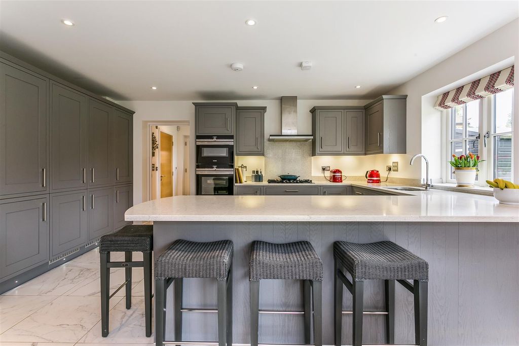 Additional image 3 of 3 bed detached house for saleCherry Garden Lane, Maidenhead SL6