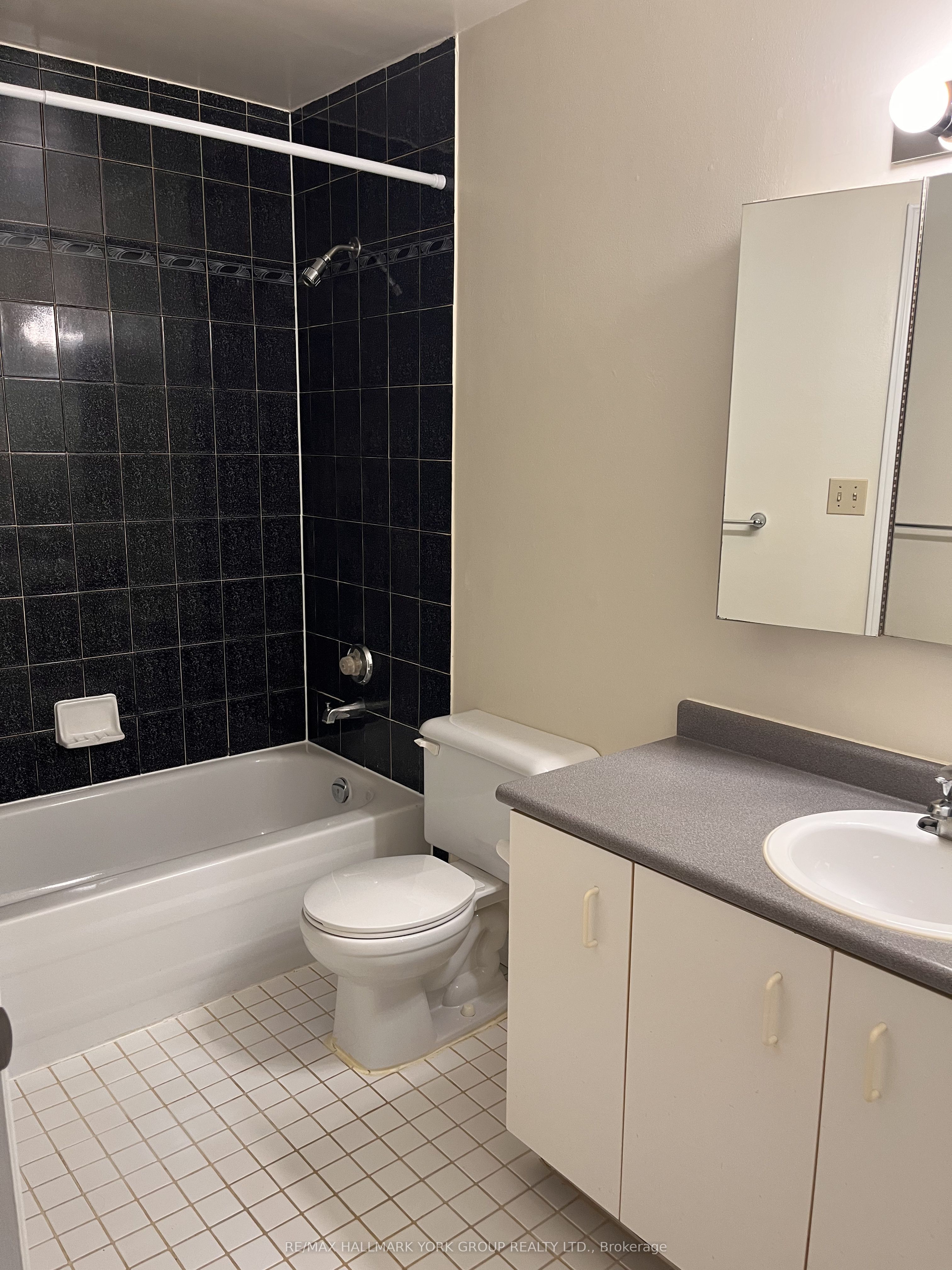 Additional image 6 of 101-260 Leacock Drive, Barrie, ON, L4N 7V9