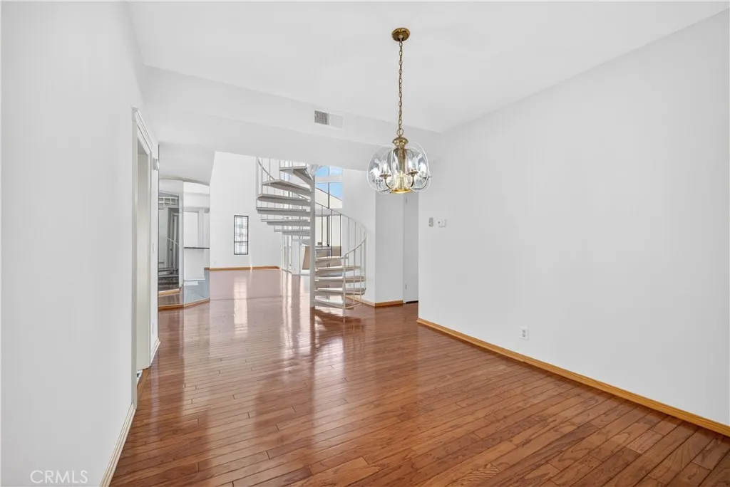 Additional image 42 of 5216 Yarmouth Avenue Unit 305, Encino, CA 91316