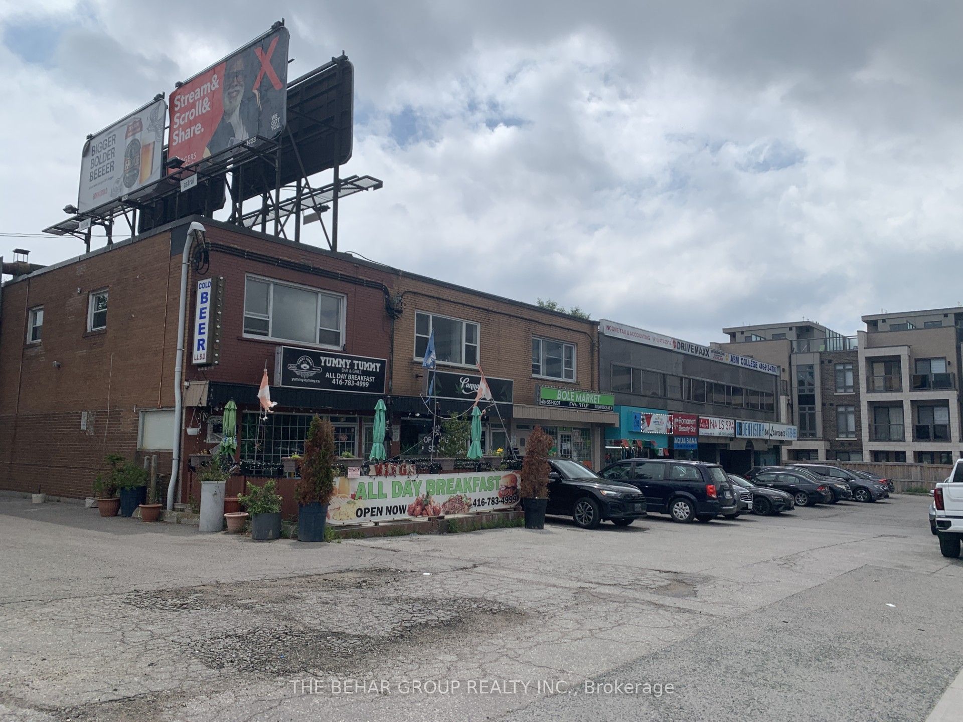 200-705 Lawrence Avenue W, Toronto, ON, M6A 1B4