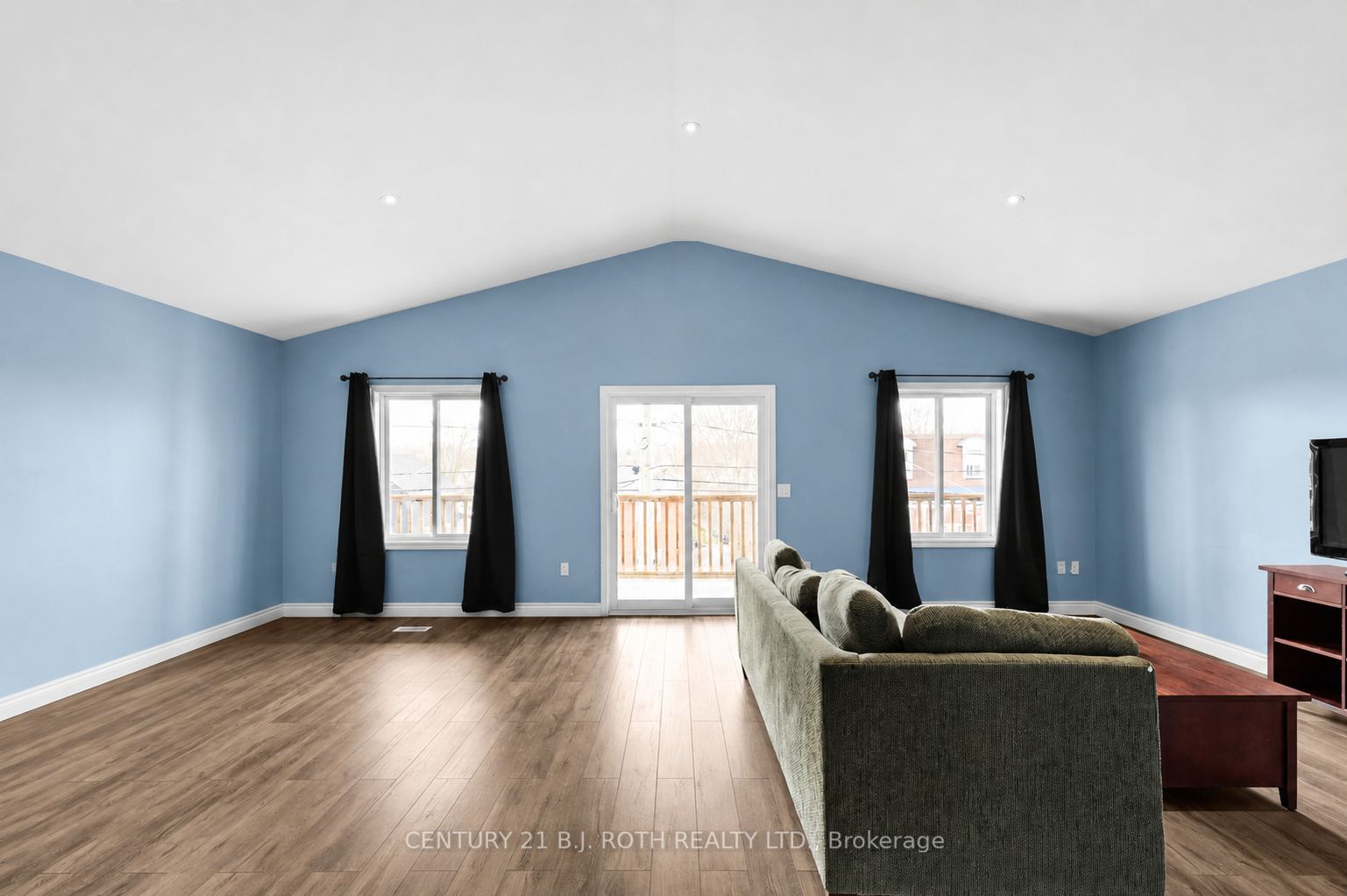 Additional image 4 of 102 Dunlop Street, Orillia, ON, L3V 5P4