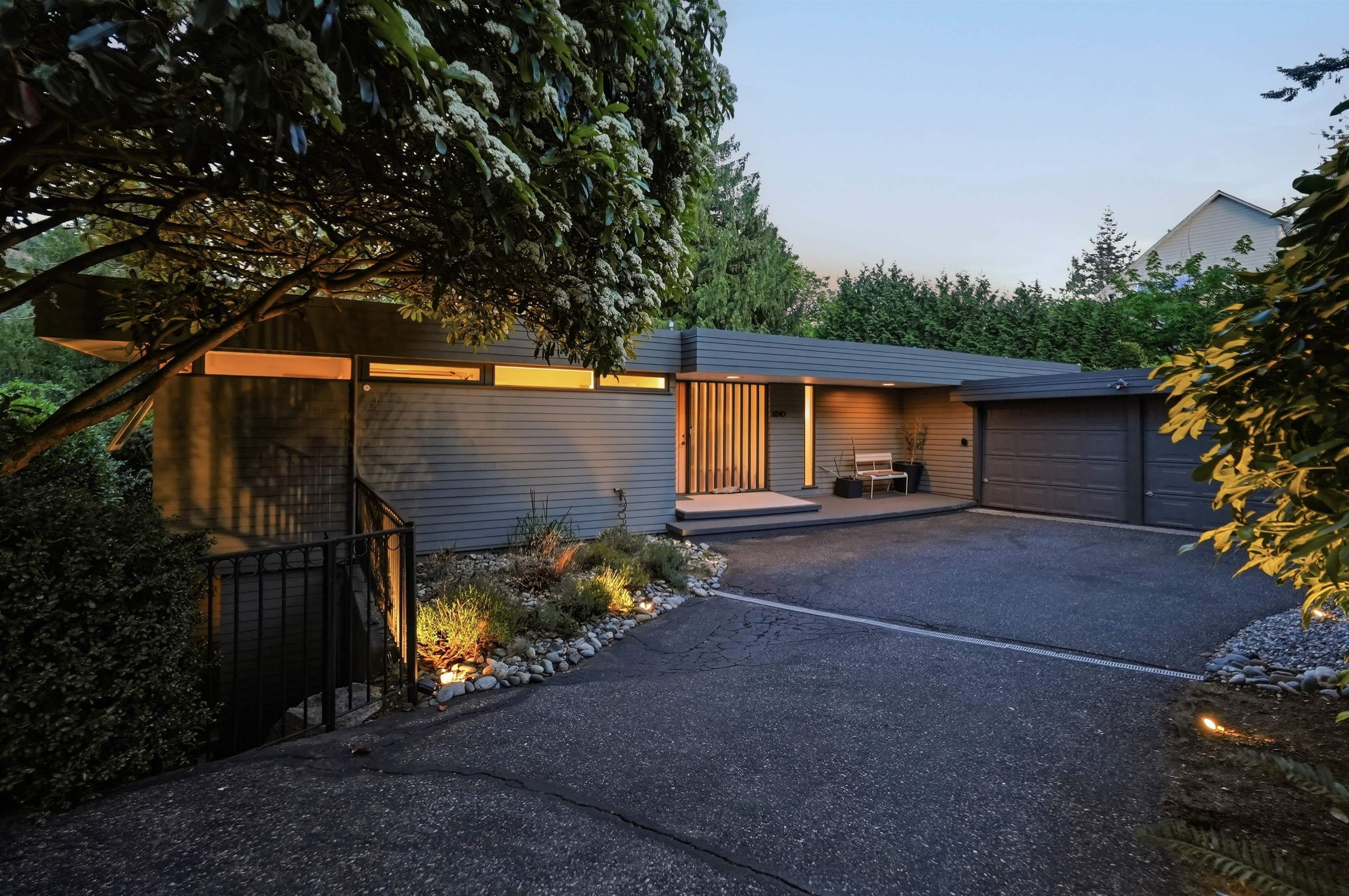 6240 Summit Avenue, West Vancouver, BC, V7W 1Y2