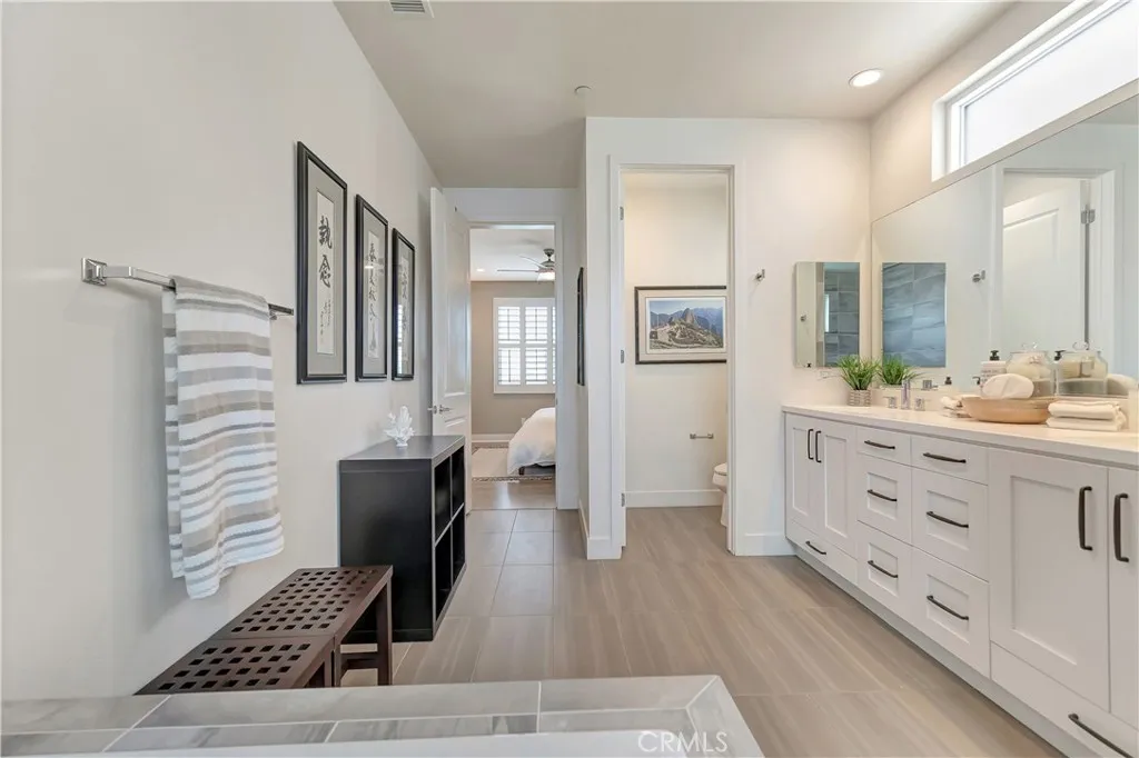 Additional image 105 of 2105 Two Harbors Circle, Costa Mesa, CA 92627