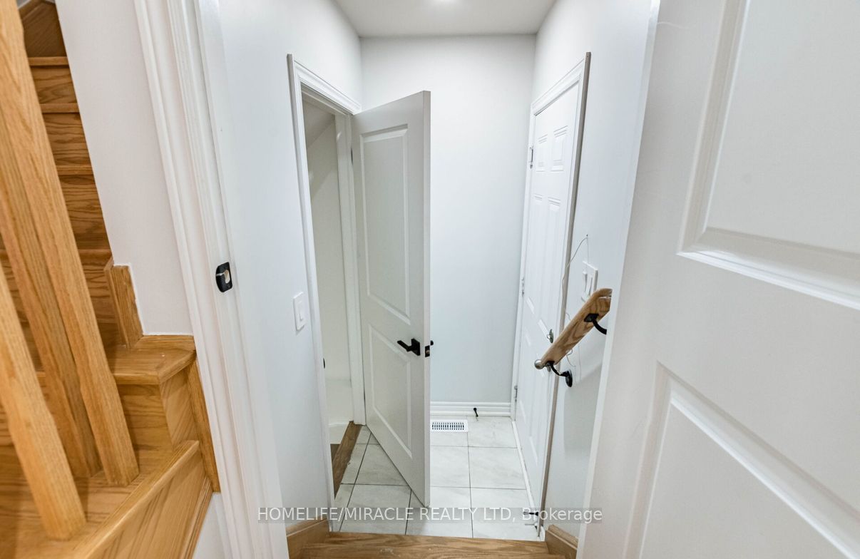 7 Bushwood Trail, Brampton, ON, L7A 5J7 photo 2