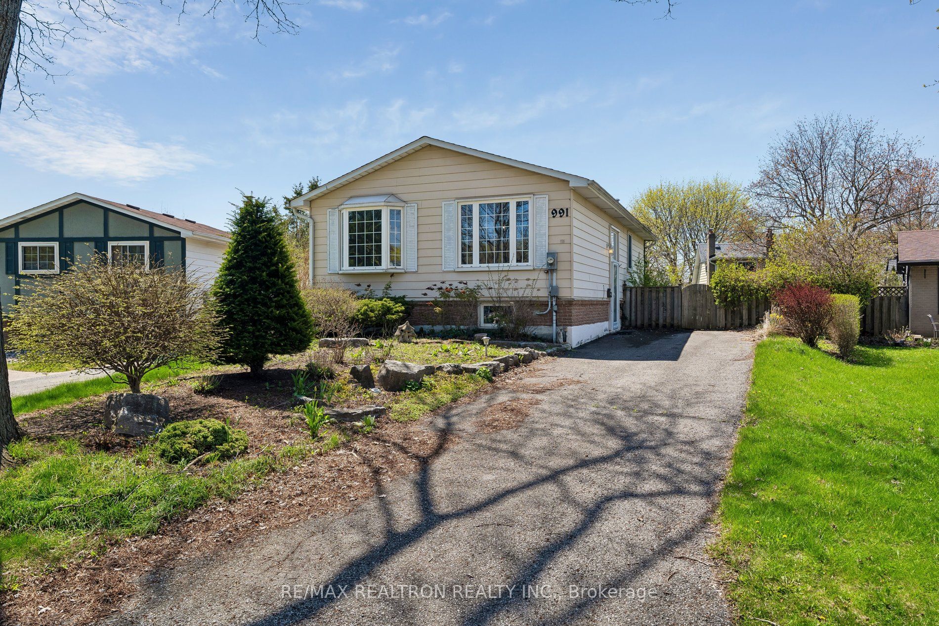 991 Cardinal Court, Oshawa, ON, L1G 6Y4
