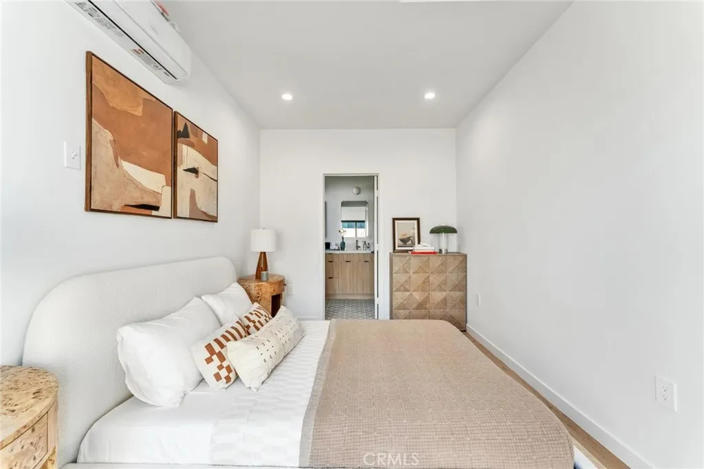 Additional image 23 of 1604 N Kingsley, Los Angeles, CA 90027