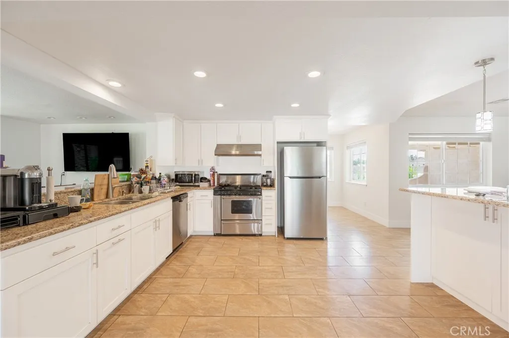 Additional image 16 of 43639 Tomahawk Place, Quartz Hill, CA 93536