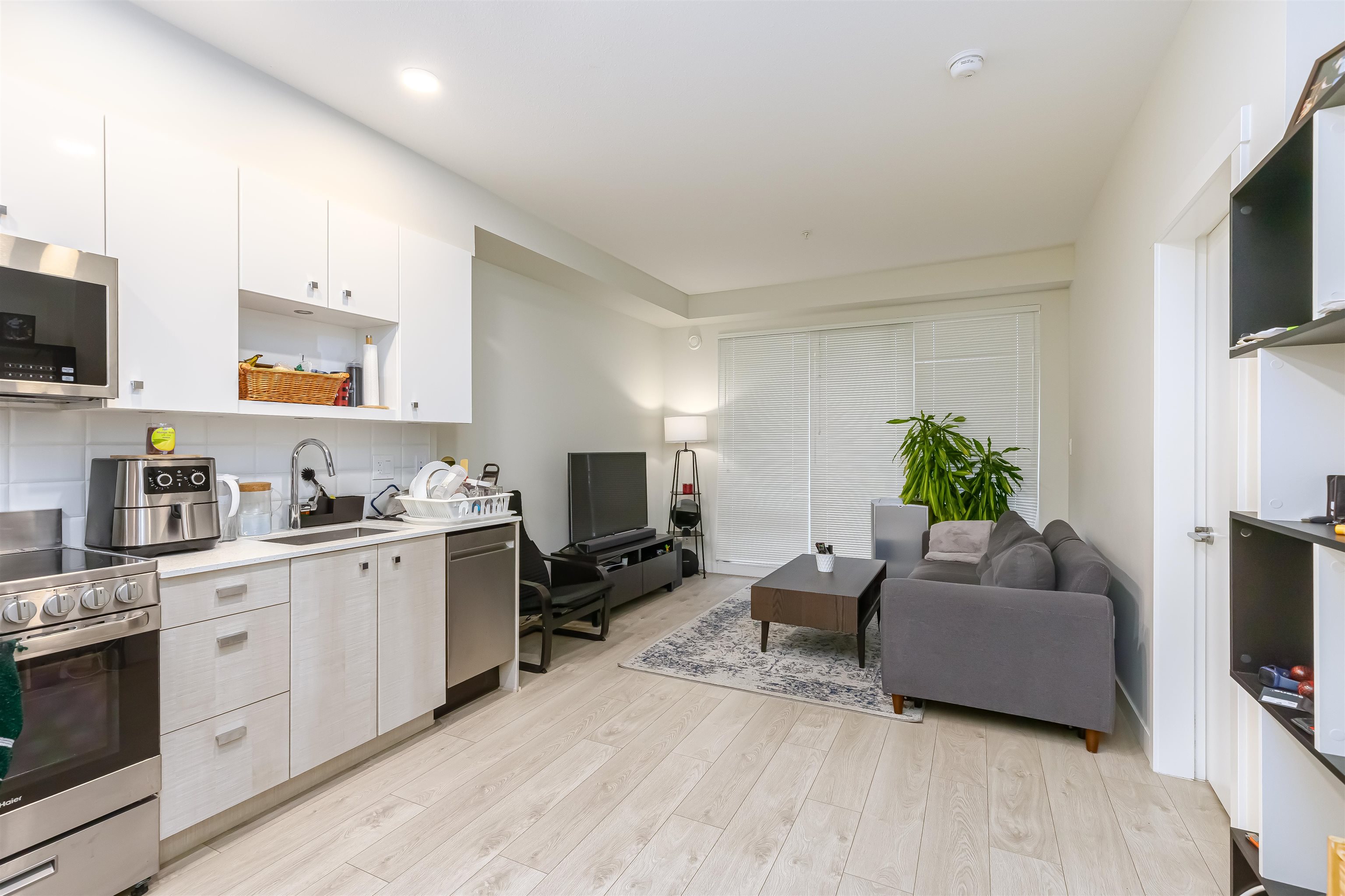 Additional image 6 of 406-10838 Whalley Boulevard, Surrey, BC, V3R 0G8