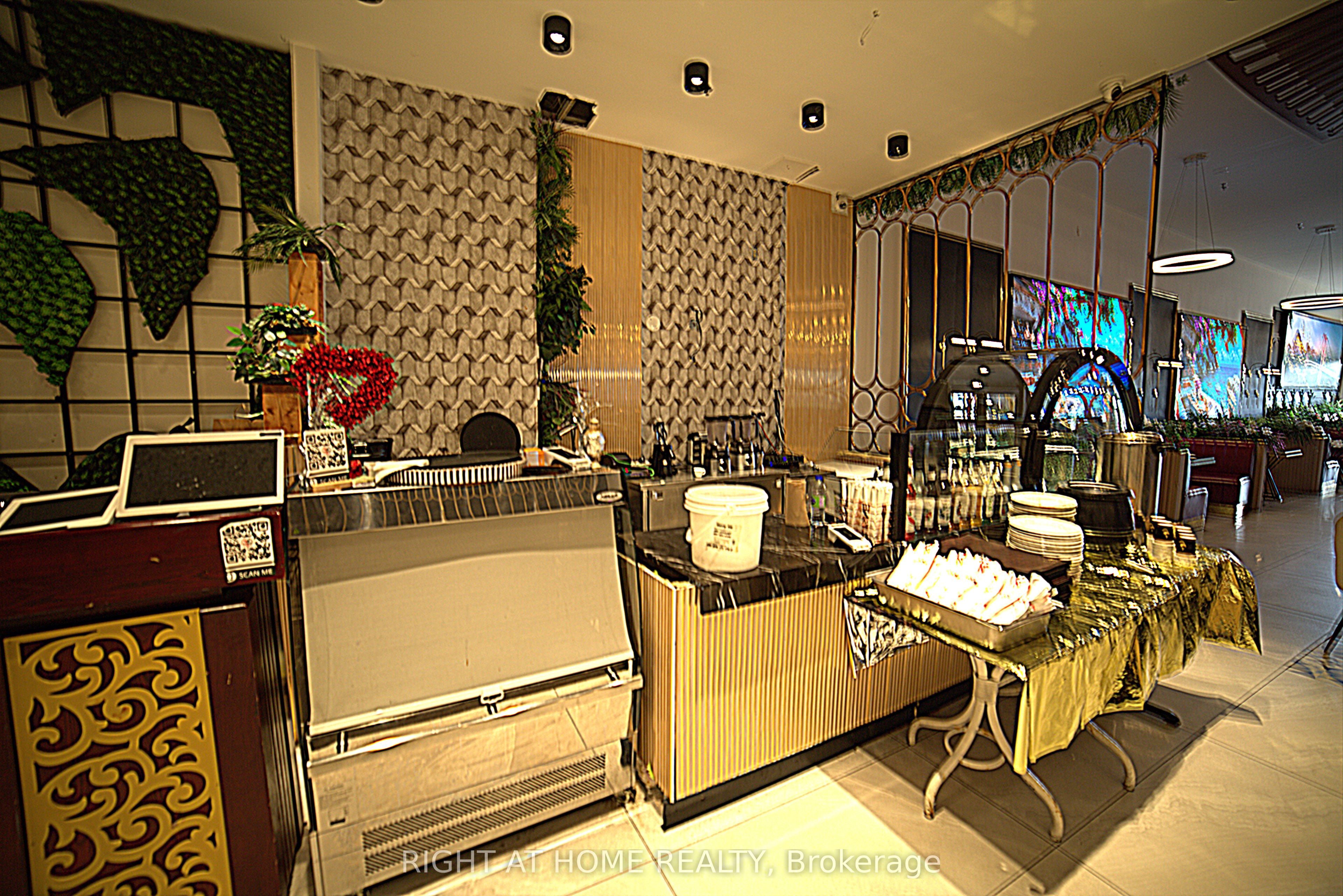 Additional image 6 of 6-2273 Dundas Street W, Mississauga, ON, L5K 2L8