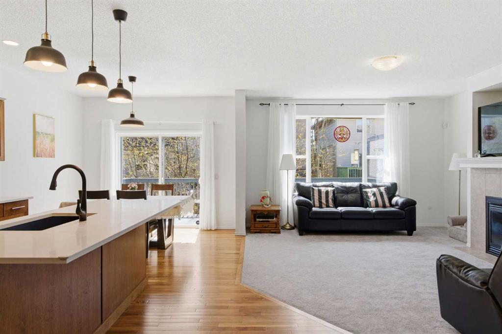 Additional image 6 of 69 Everoak Circle SW, Calgary, AB, T2Y 0A1